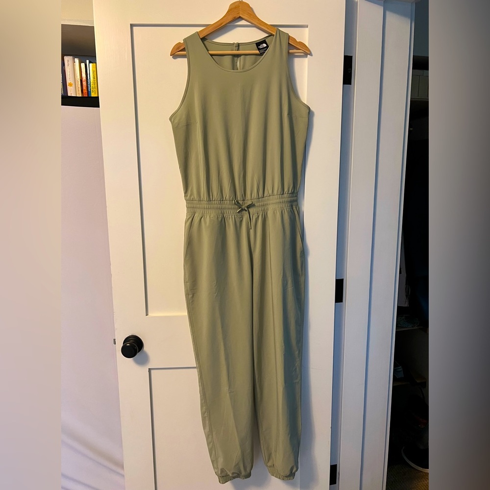 North face Never Stop Wearing jumpsuit size medium - tea green
